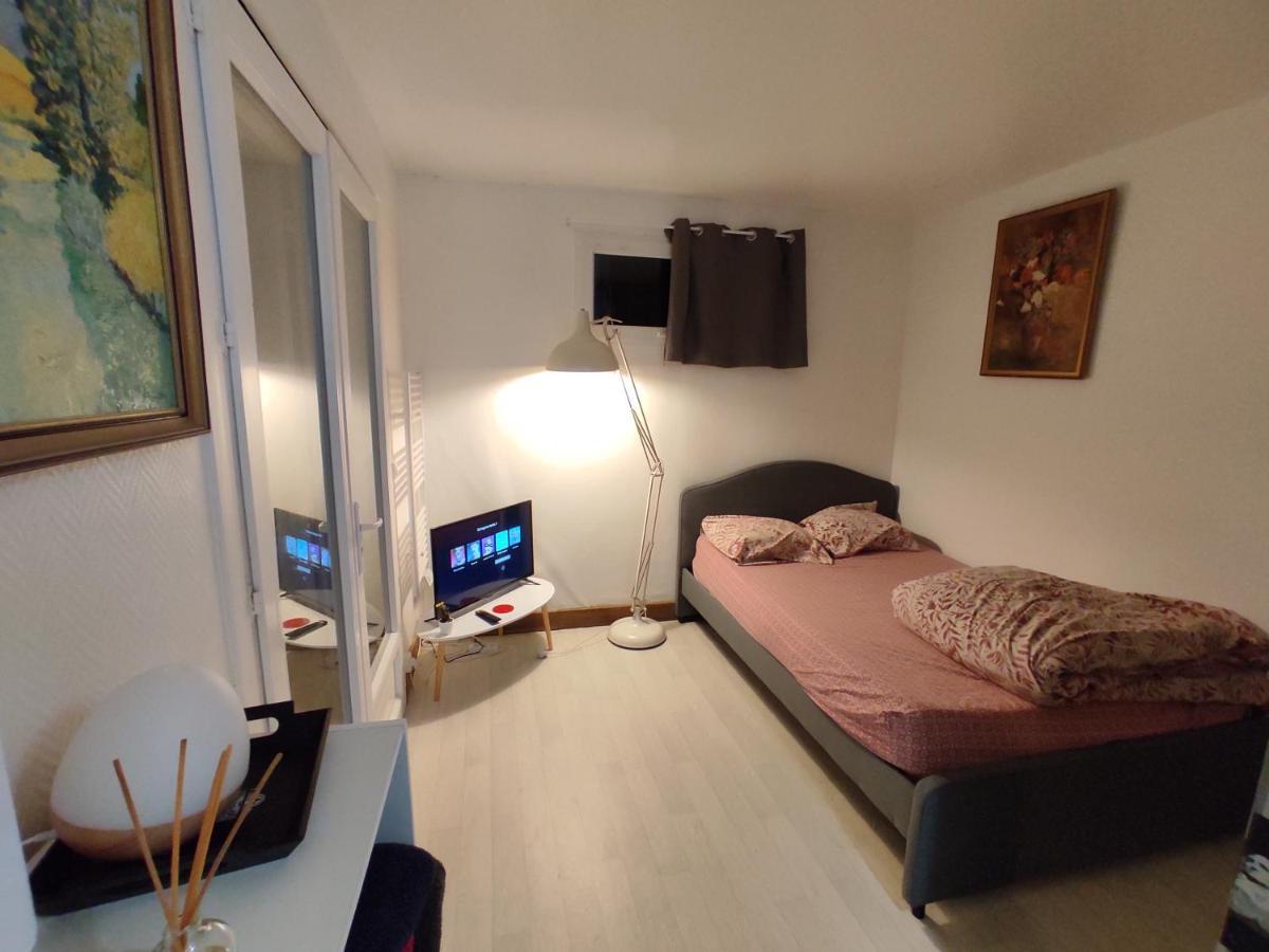 Studio Marjorie Indep. Dans Maison Particuliere Merignac  Bagian luar foto
